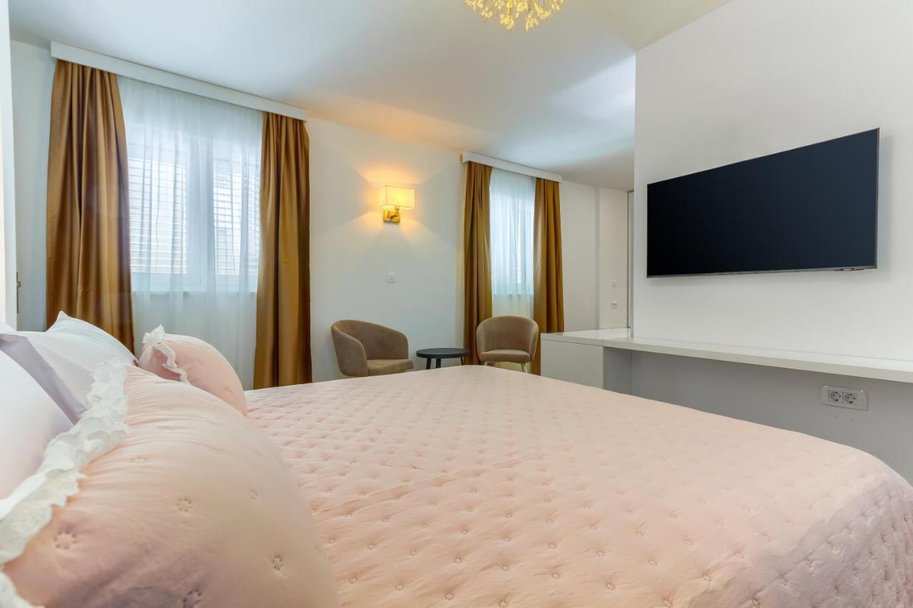 Irini Luxury Rooms Split Exterior photo
