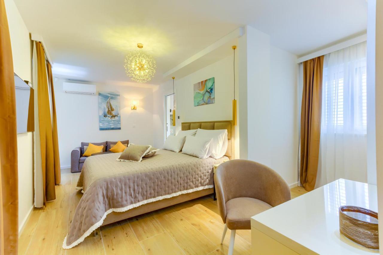 Irini Luxury Rooms Split Exterior photo